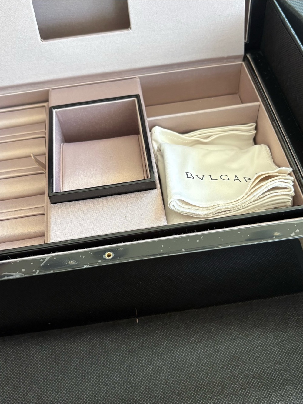 BVLGARI Black Lacquered Jewelry Box with Blush Interior - Picture 13 of 16